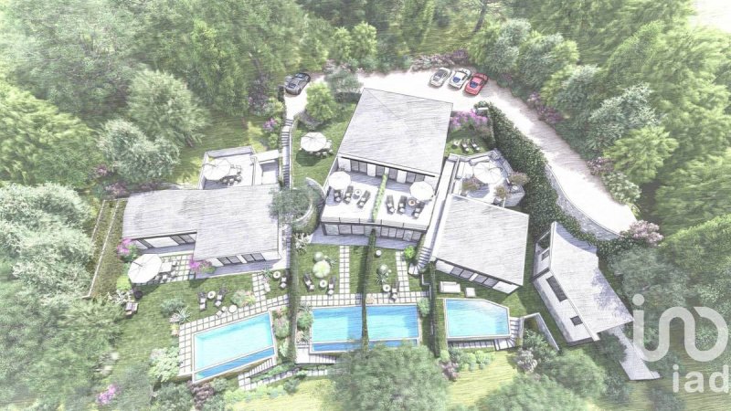 Особняк из двух квартир в Аренцано