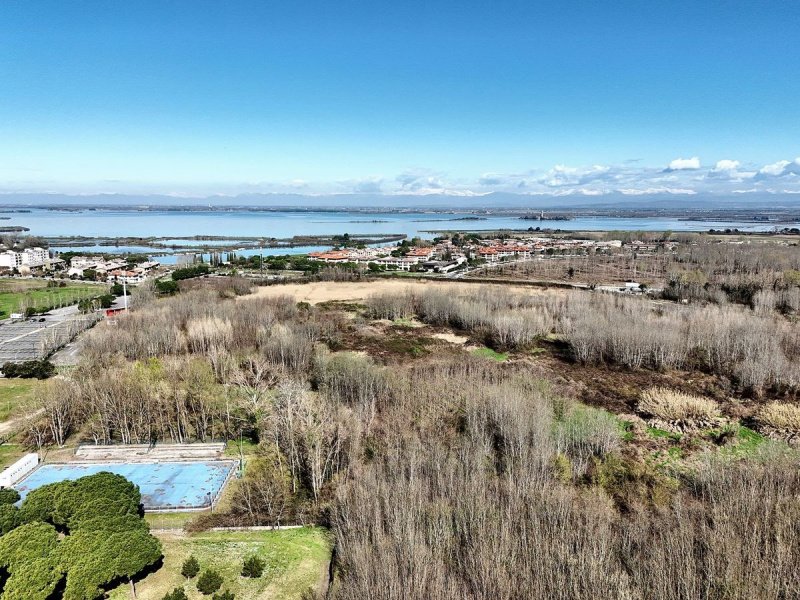 Terrain à bâtir à Grado