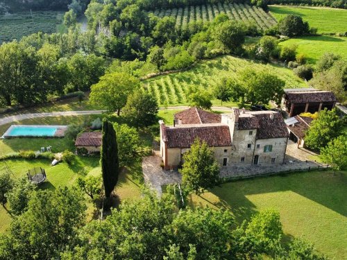 Klein huisje op het platteland in Brisighella