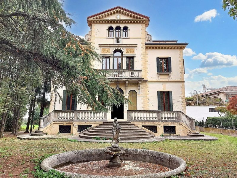 Villa i Treviso