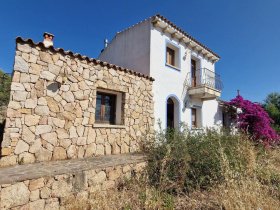Farmhouse in Telti