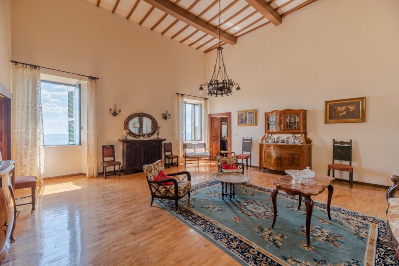 Historisches Appartement in Montecchio
