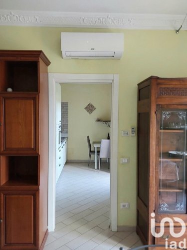 Apartamento em Pomezia