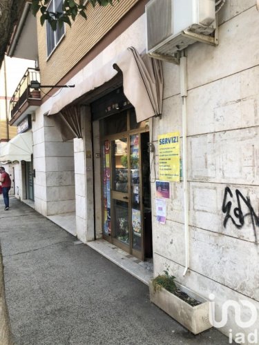 Local commercial à Pomezia