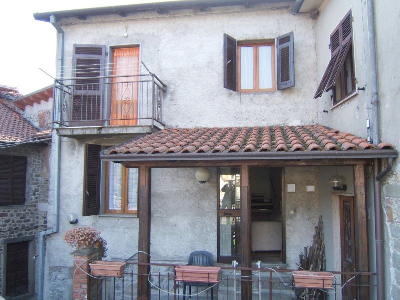 Semi-detached house in Casola in Lunigiana