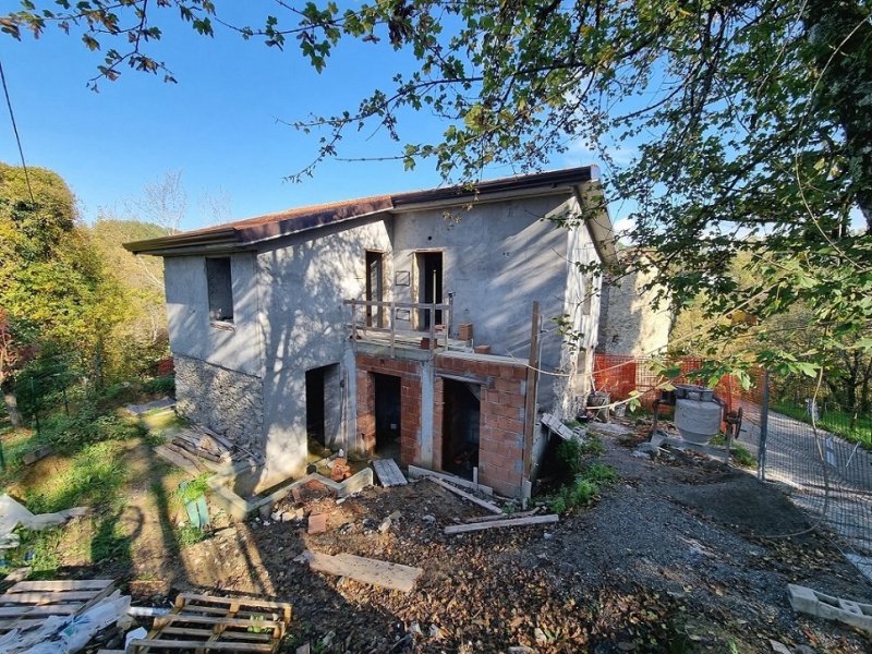 Casa indipendente a Villafranca in Lunigiana