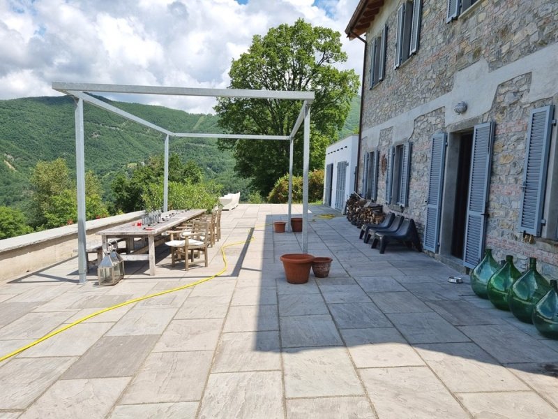 Country house in Fivizzano