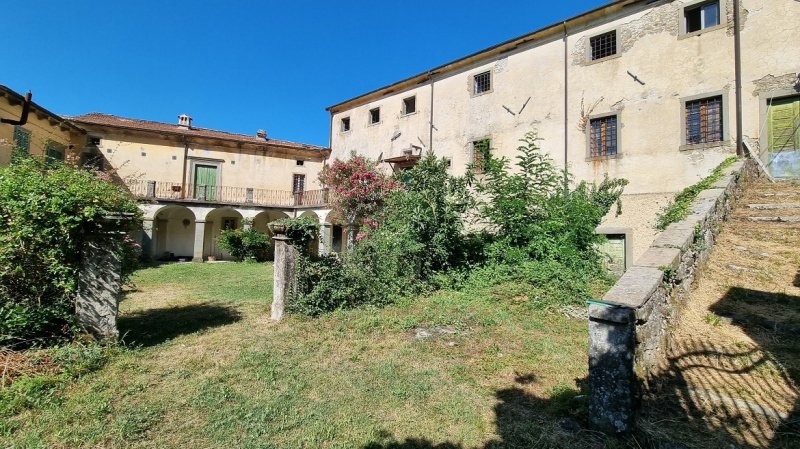 Historiskt hus i Casola in Lunigiana