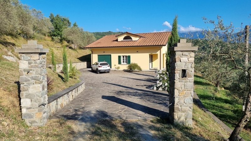 Detached house in Fivizzano