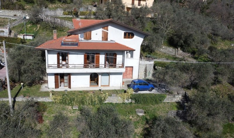 Detached house in Fivizzano