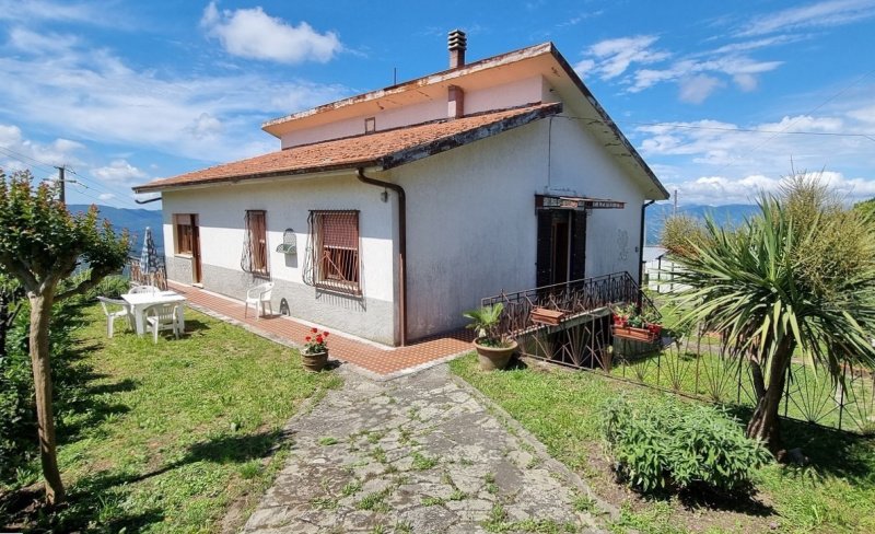 Detached house in Fivizzano