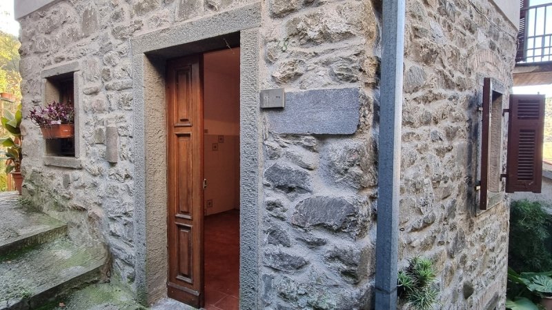 Half-vrijstaande woning in Casola in Lunigiana