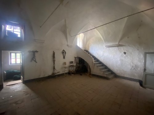 Apartamento histórico em Cisano sul Neva