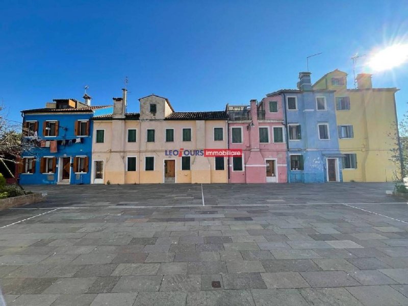 Hus från källare till tak i Venedig