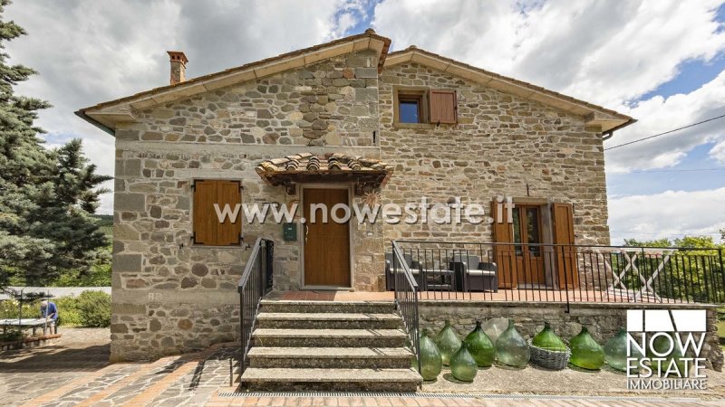 Semi-detached house in Caprese Michelangelo