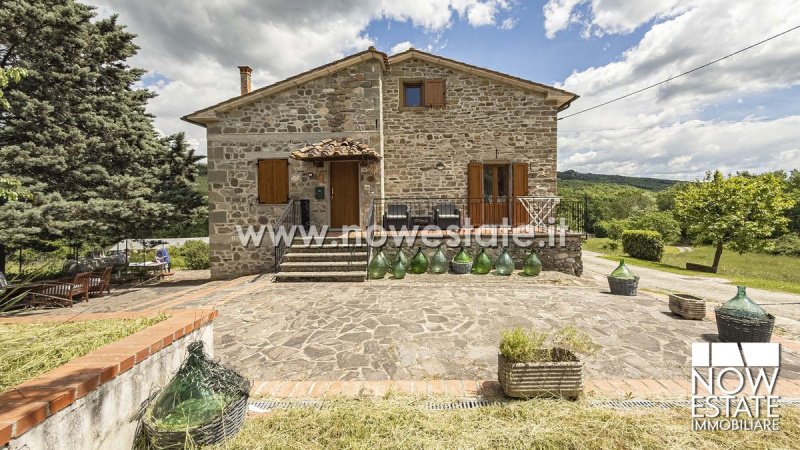 Semi-detached house in Caprese Michelangelo