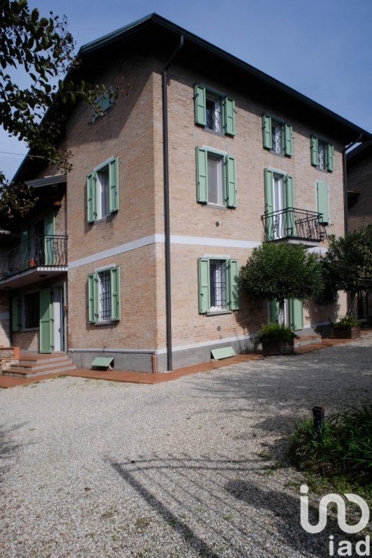 Villa in Modena