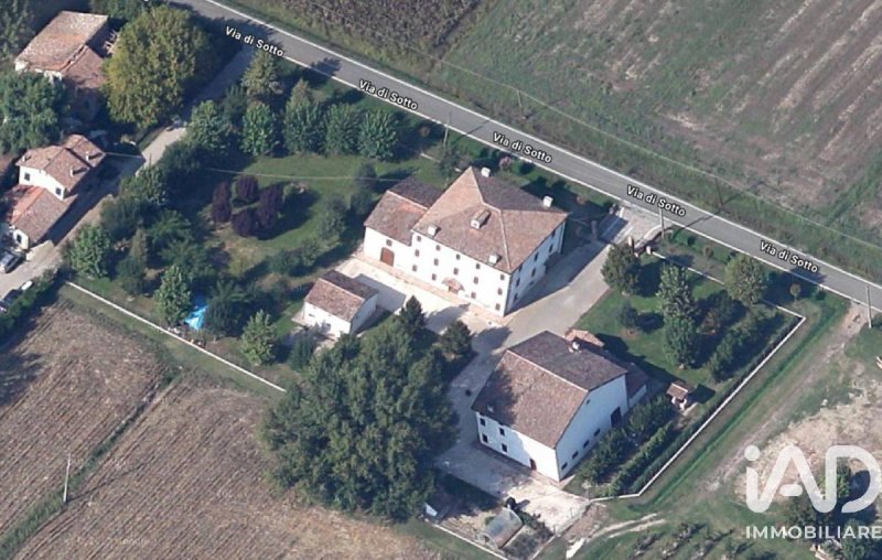 Villa en Cavezzo