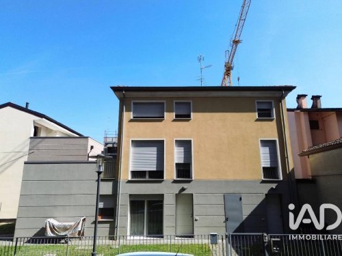 Lägenhet i Novi di Modena