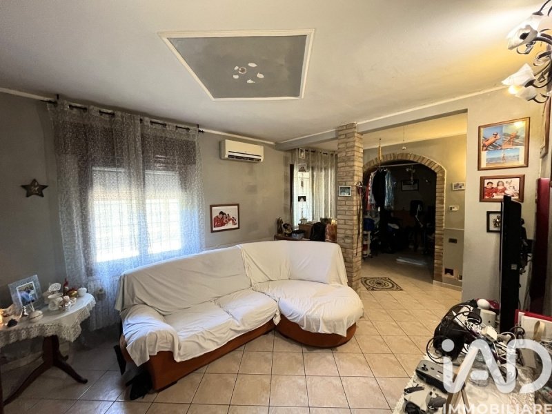 Villa en Novi di Módena