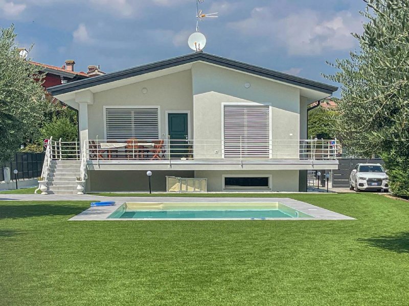 Villa in Padenghe sul Garda