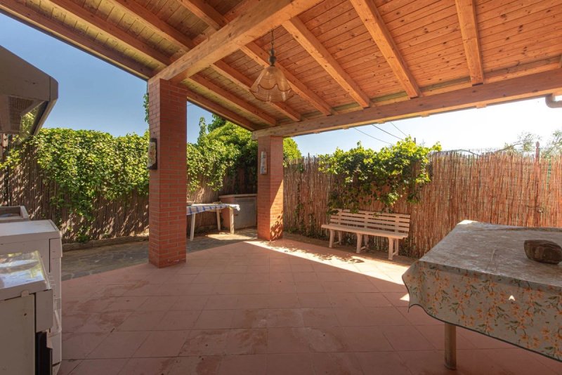 Casa indipendente a Castagneto Carducci