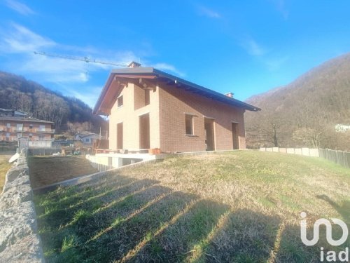 Villa i Mezzenile