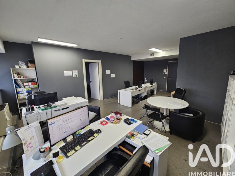 Local commercial à Rivoli