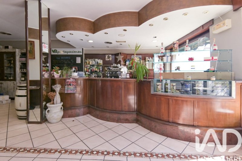 Commercial property in Villanova Canavese