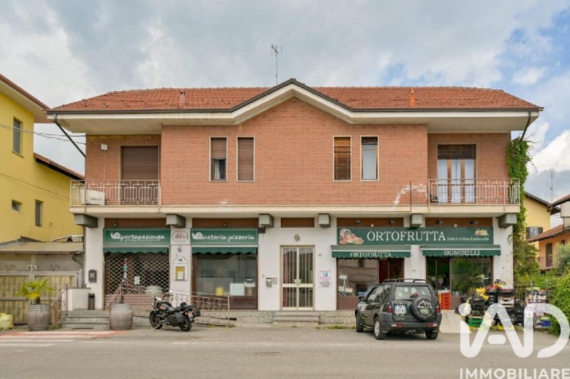 Commercial property in Villanova Canavese