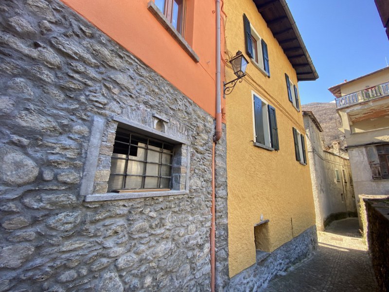 Semi-detached house in Cremia