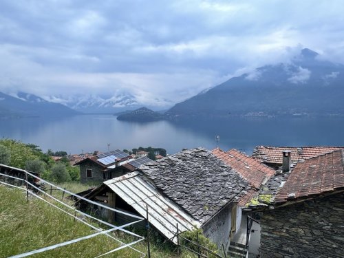 Piedra en Pianello del Lario