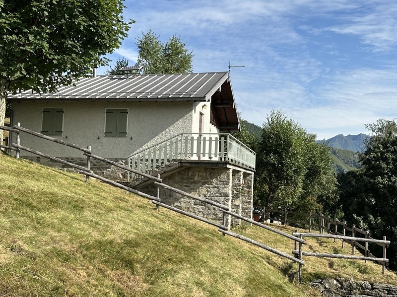 House in Pianello del Lario