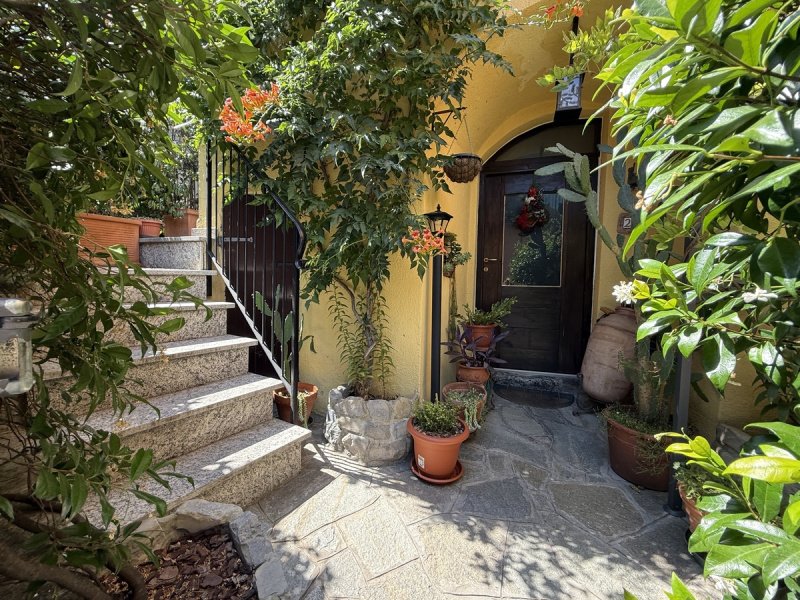 Half-vrijstaande woning in Tremezzina