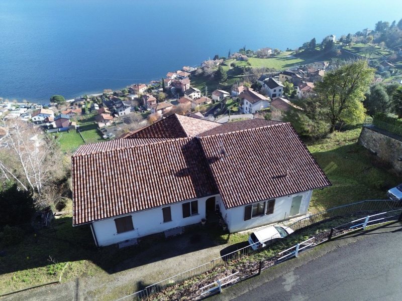 Villa à Pianello del Lario