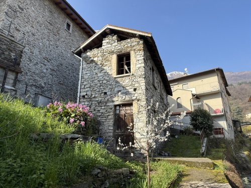 Chalet a Pianello del Lario