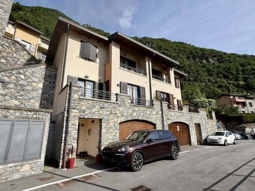 Reihenhaus in Carate Urio