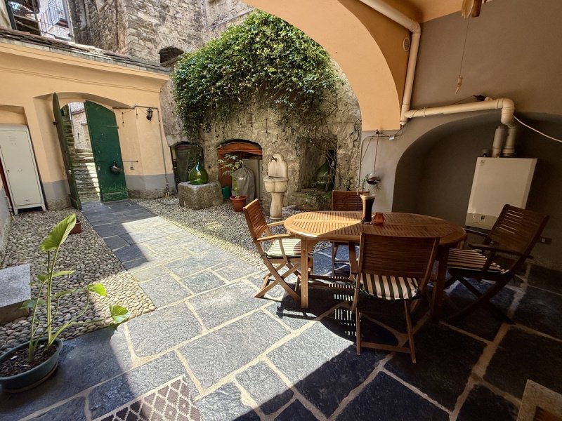 Appartement à Laglio