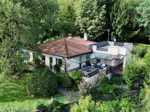 Villa en Pianello del Lario