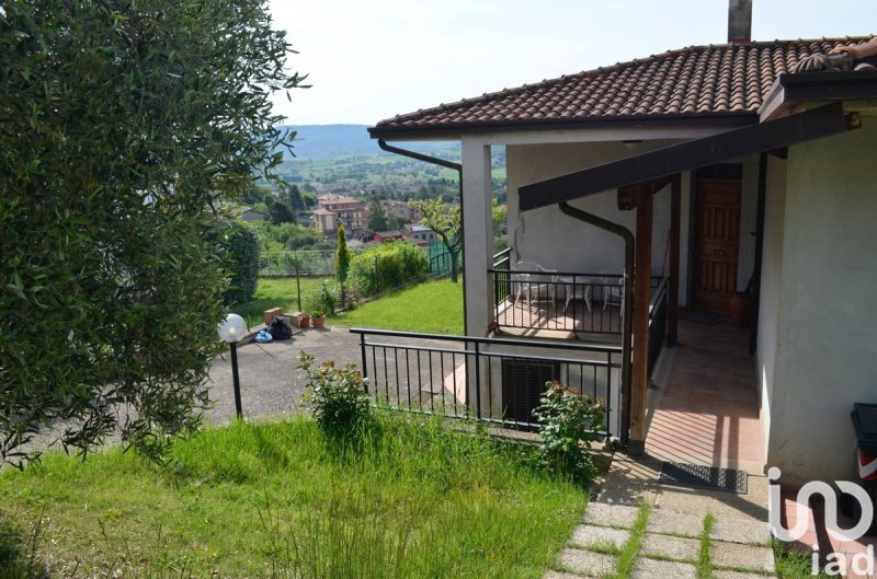 Особняк из двух квартир в Паникале