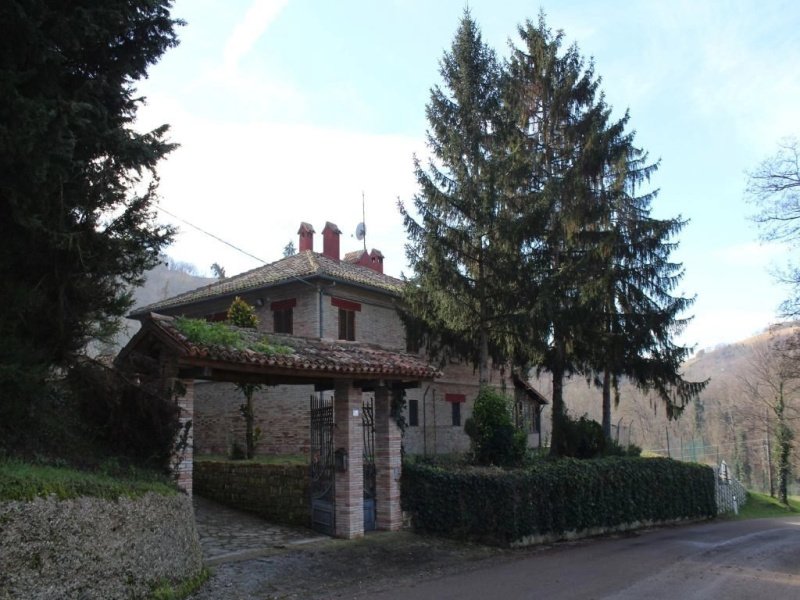 Villa in Mombaroccio