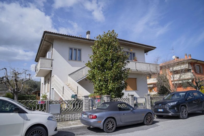 Apartamento en Colli al Metauro