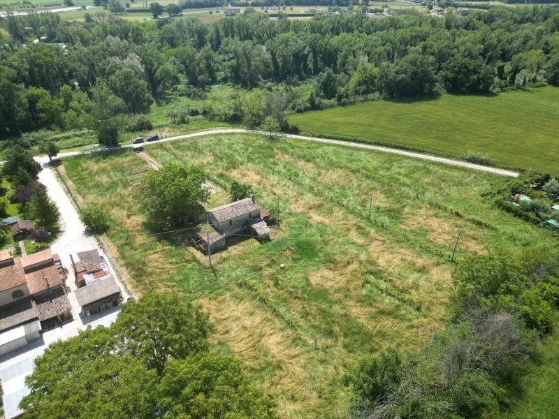 Klein huisje op het platteland in Colli al Metauro