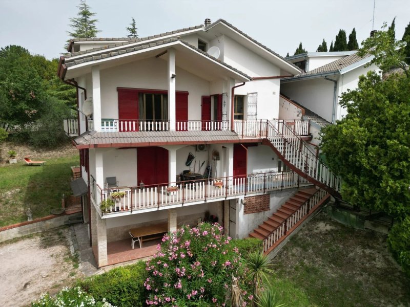 Detached house in Pesaro