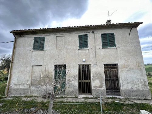 Maison individuelle à San Costanzo