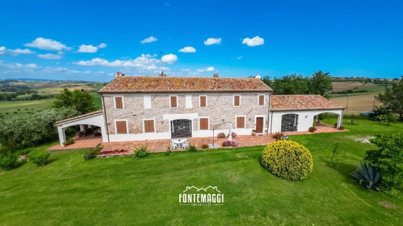 Villa in San Costanzo