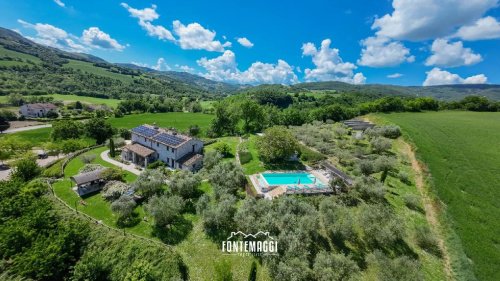 Отдельно стоящий дом в Фоссомброне