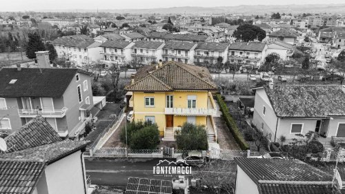 Moradia em Cartoceto