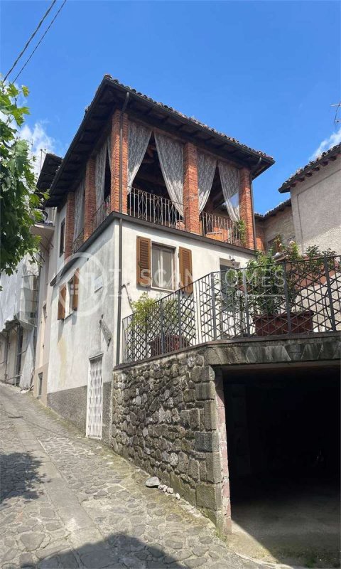 Casa geminada em Villa Collemandina