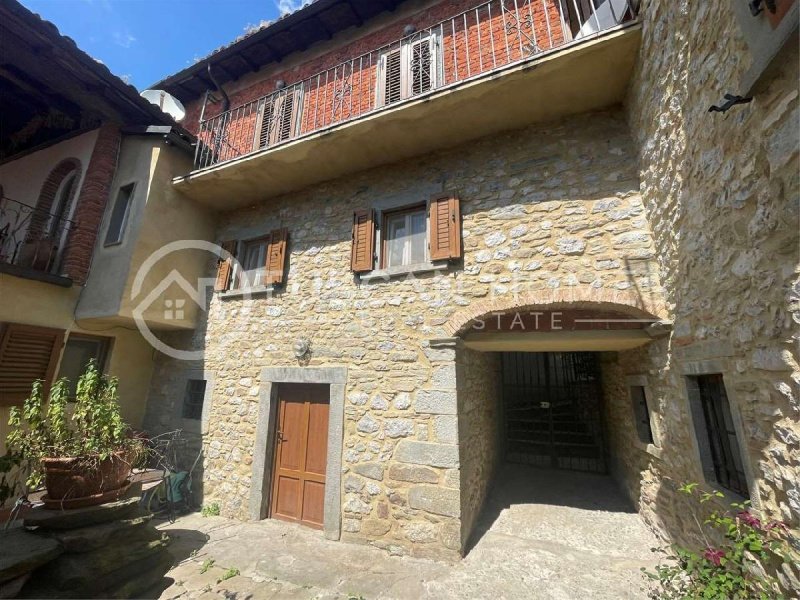 Semi-detached house in Villa Collemandina